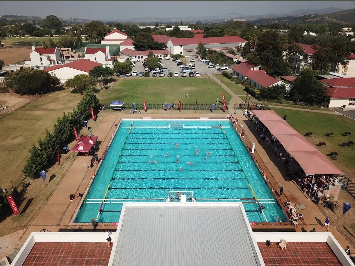 PAUL ROOS GIMNASIUM - School building exterior
