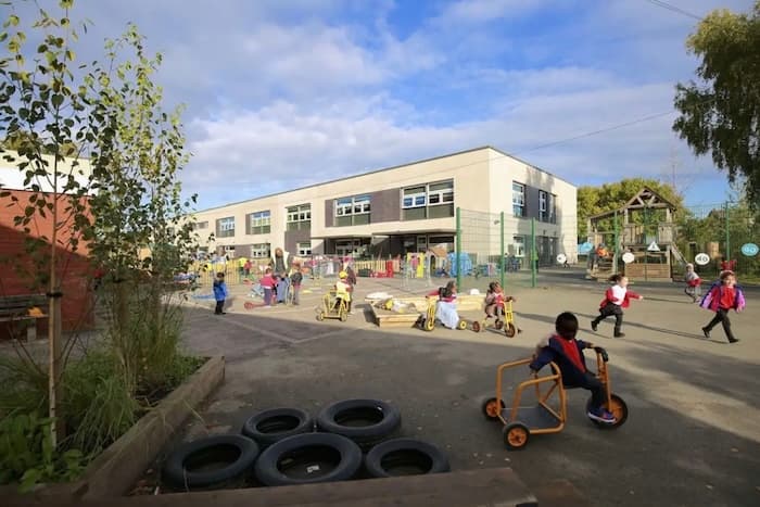 CLAREMONT PRIMARY SCHOOL - School building exterior