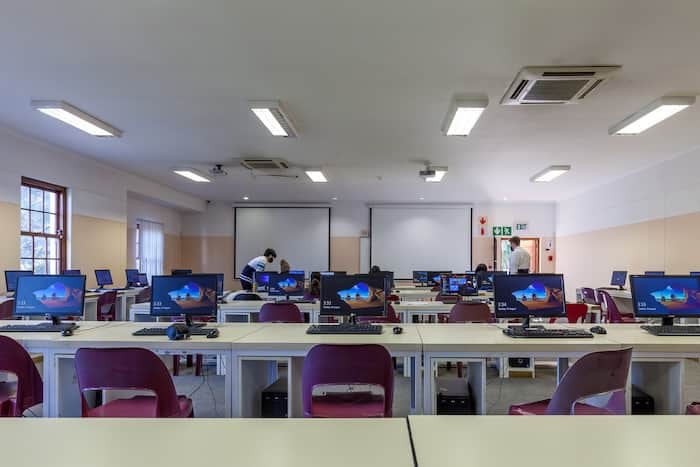 S.A. College High School image 2