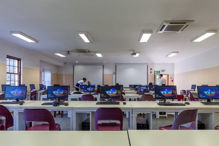 S.A. College High School image 2