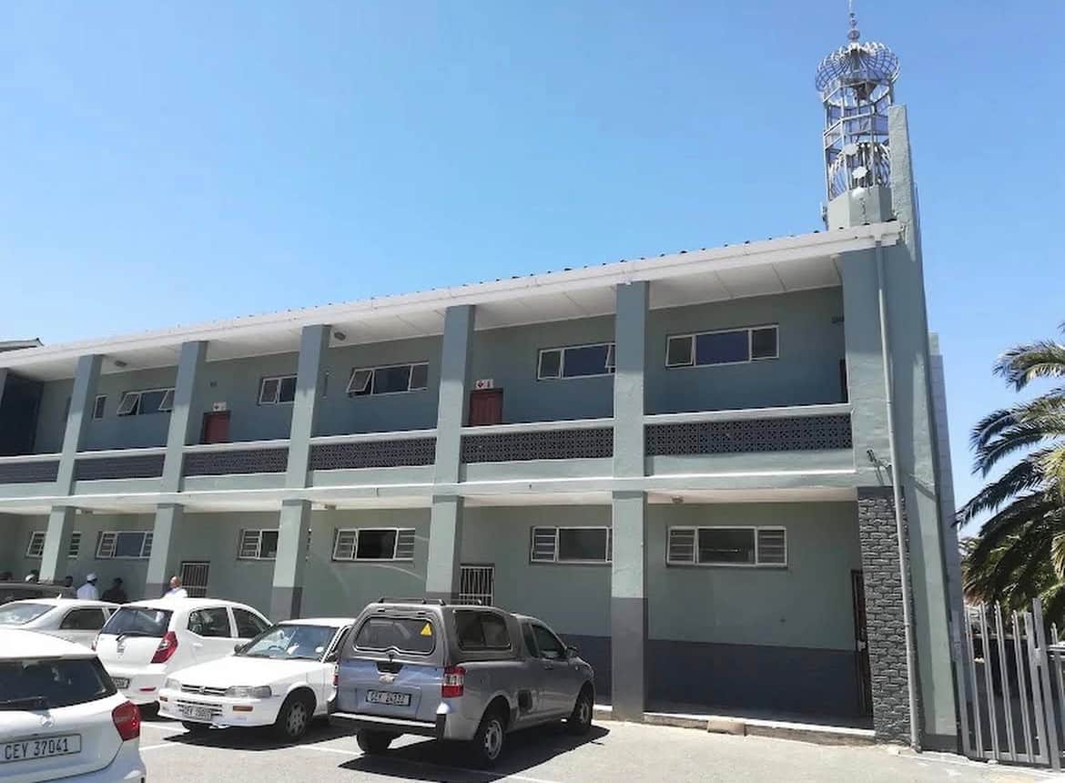 Madrasatur Rajaa Strand High School campus